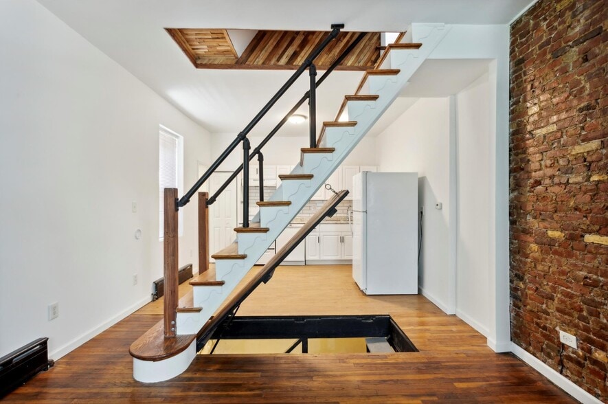 Building Photo - 1212 Day St