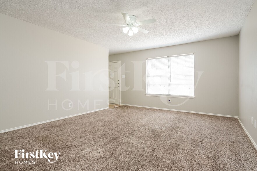 Building Photo - 6117 Autumn Springs Dr