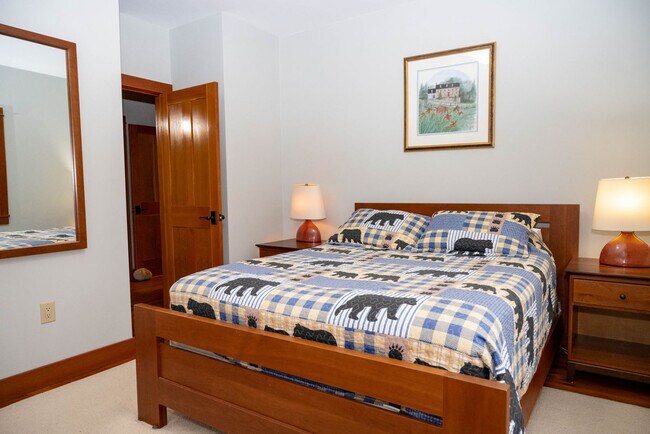 Building Photo - 28 Yellow Birch Cir