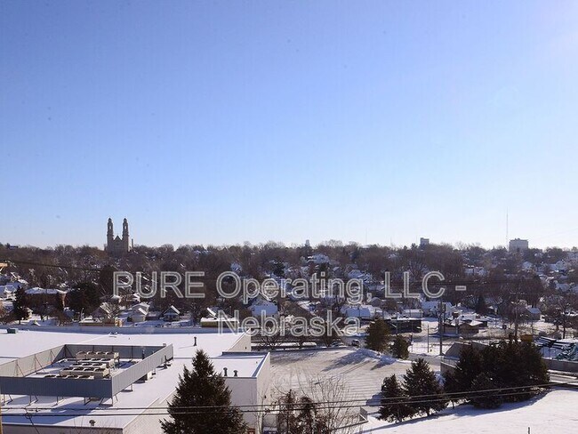 Building Photo - 616 N 46th St