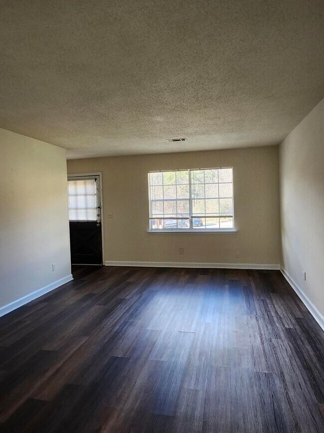 Building Photo - 4644-4648 Cary Lane