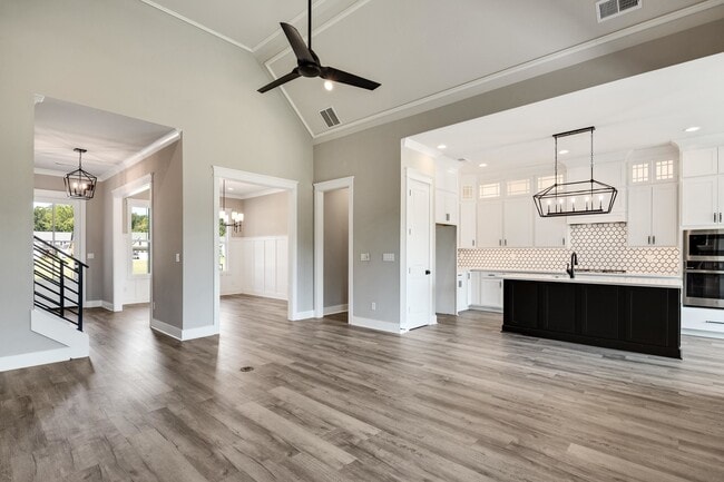 Building Photo - 5046 Jon Oak Dr