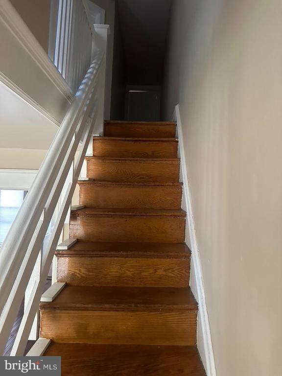 Building Photo - 5608 N Mascher St