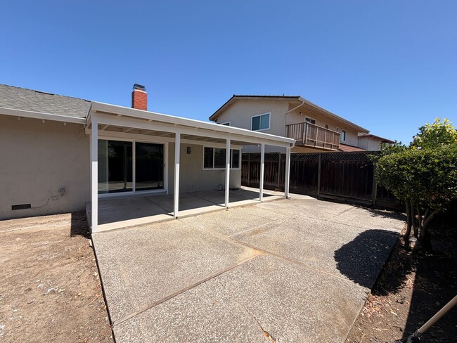 Building Photo - 278 El Portal Way