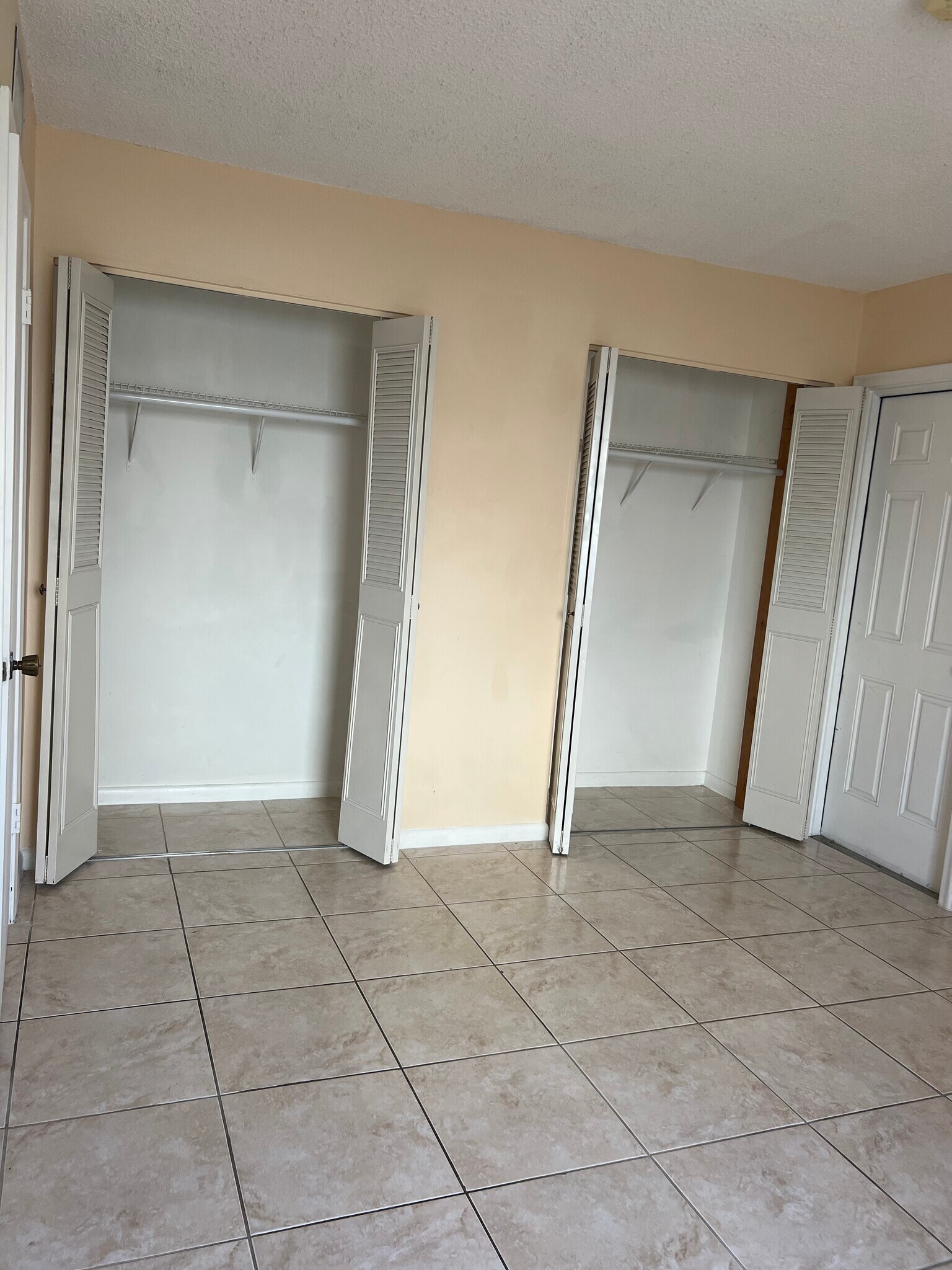 Bedroom - 104 SE 10th St