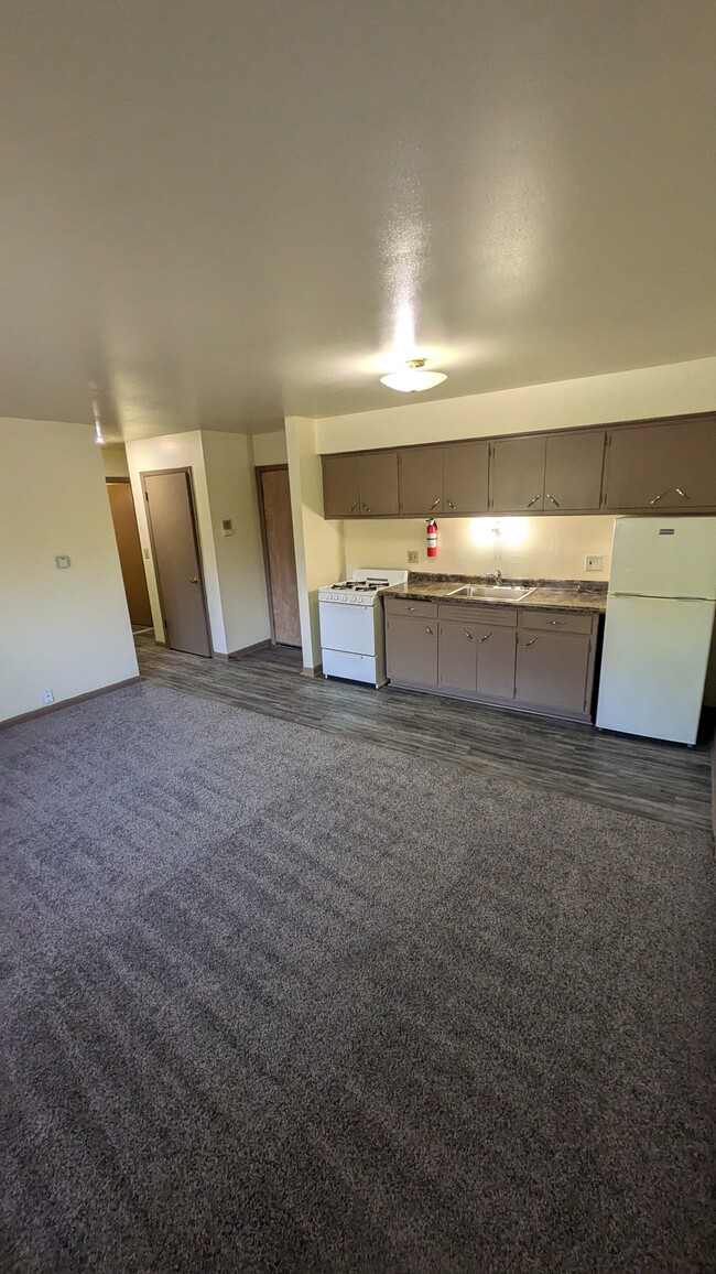 Building Photo - 750 N 34th St