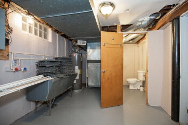 Building Photo - 25141 Treadwell Ave