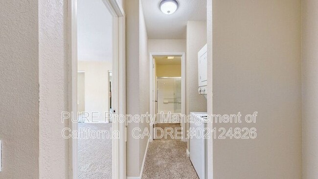 Building Photo - 110 5th St