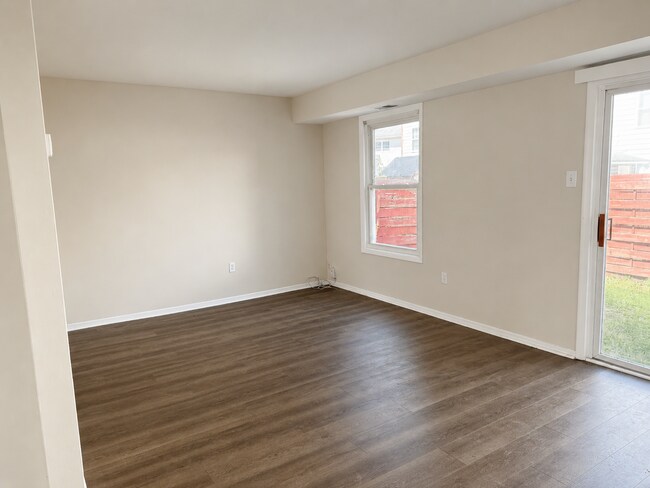 Building Photo - 14648 Balsam St