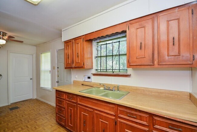 Building Photo - 5515 Flamingo Dr