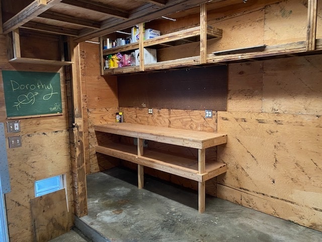 Building Photo - 1000 W Indiana St