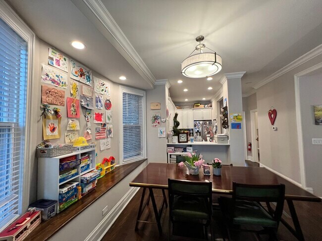 Building Photo - 3616 N Bosworth Ave