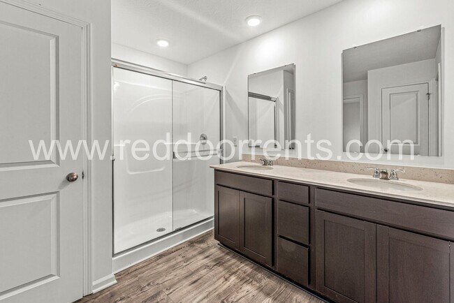 Building Photo - 2183 Warbler St