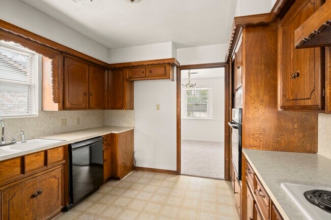 Building Photo - 1039 Marcella St