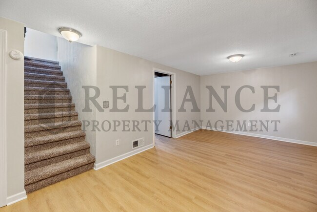 Building Photo - 10919 W Nantucket St