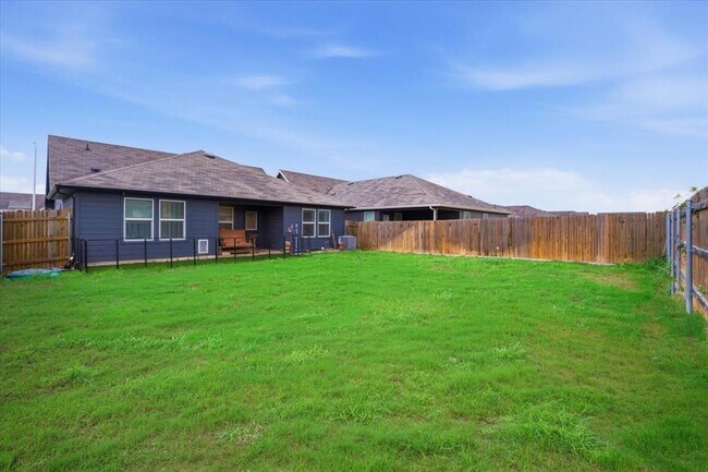Building Photo - 1012 Norway Dr