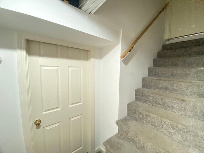 Building Photo - 94 Millville St