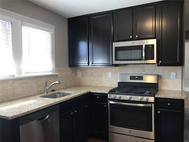 Building Photo - Fantastic 2bd/1ba home! Let yourself in!