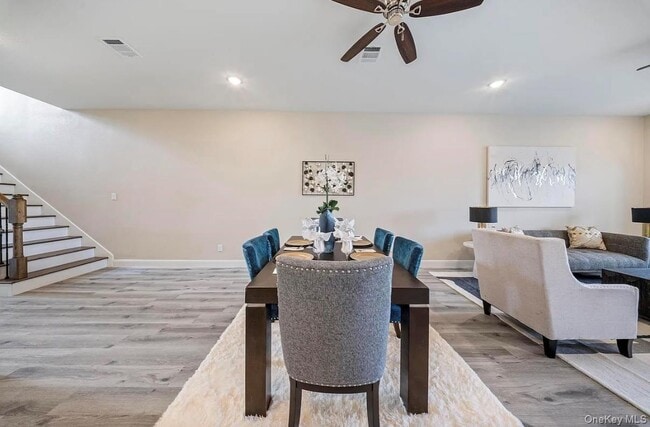 Building Photo - 1113 5th Ave