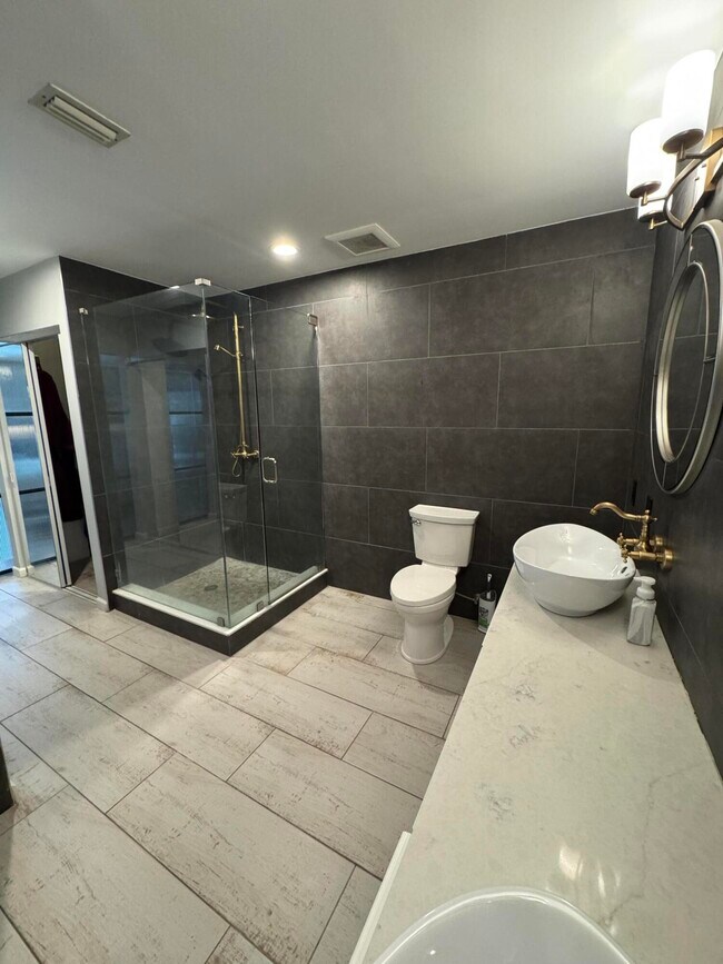 Building Photo - 21356 Sonesta Way