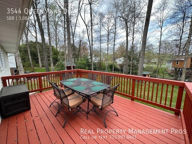 Building Photo - 3544 Queen Anne Dr