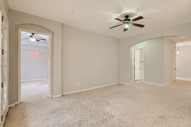 Building Photo - 9136 Scenic View Cir