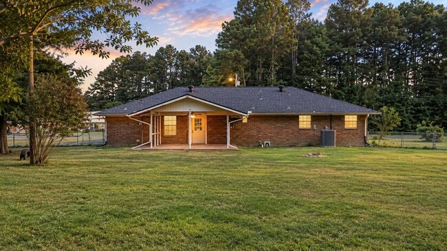Building Photo - 167 Ramona Dr