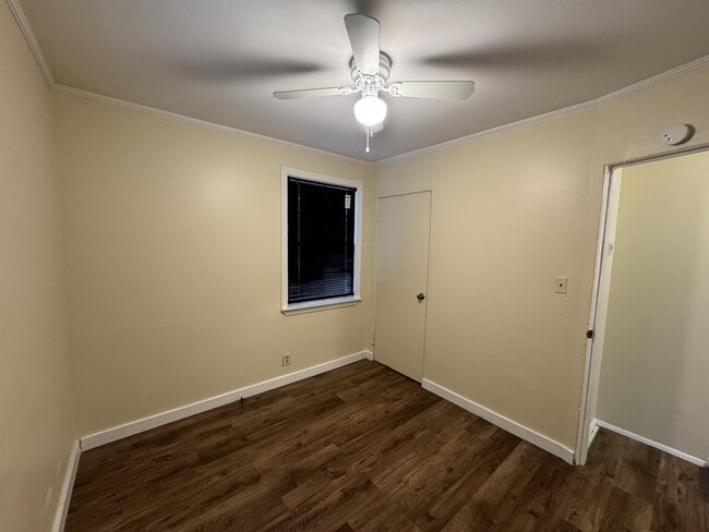 Building Photo - 1782 Eveline Ave