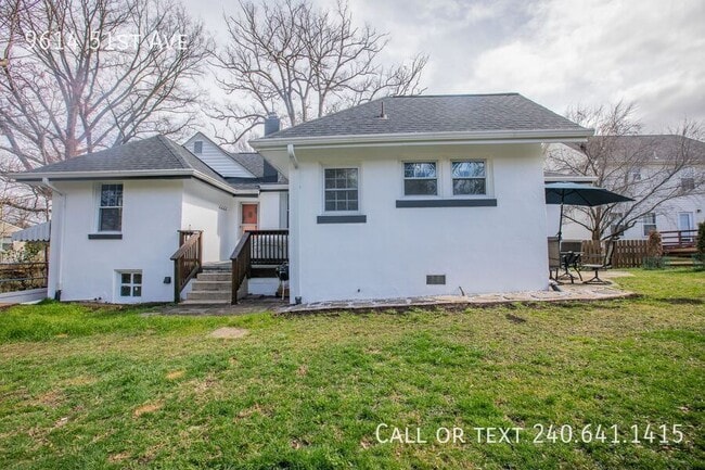 Building Photo - 9614 51st Ave
