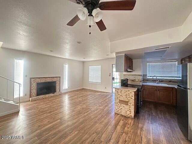 Building Photo - 16225 N 30th St