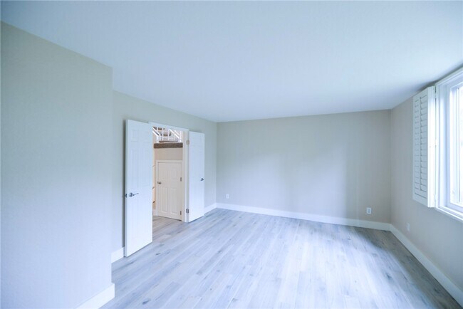 Building Photo - 34101 Via California