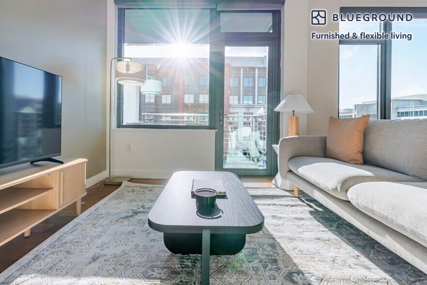 Building Photo - 1212 4th St SE