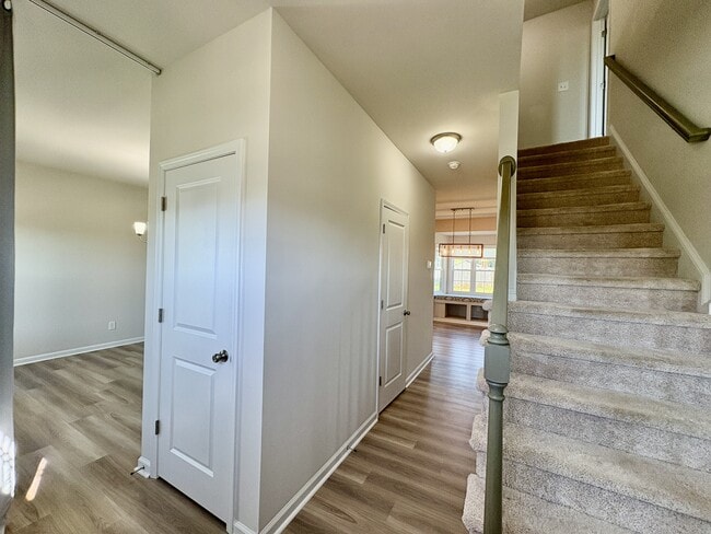 Building Photo - 189 Traverse Dr