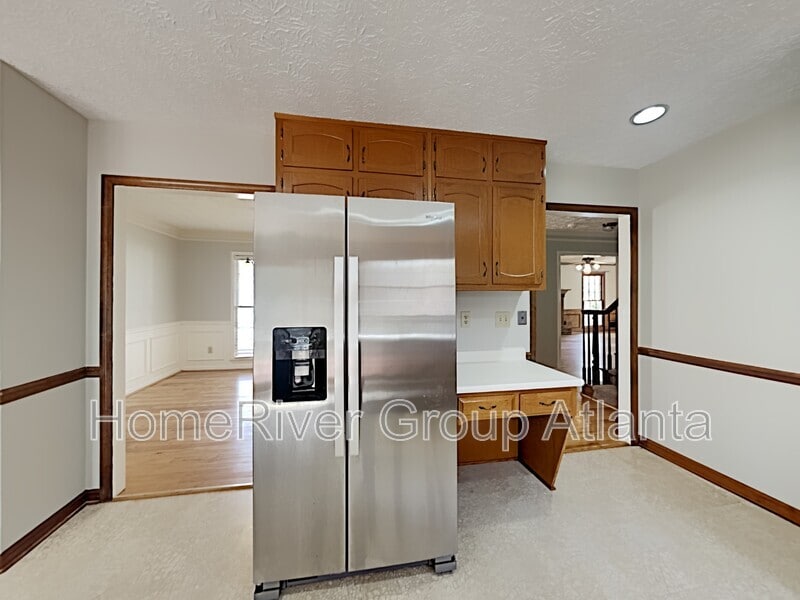 Building Photo - 1216 Wynford Colony S W