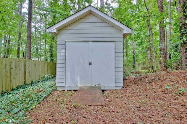 Building Photo - 204 Ruskin Rd