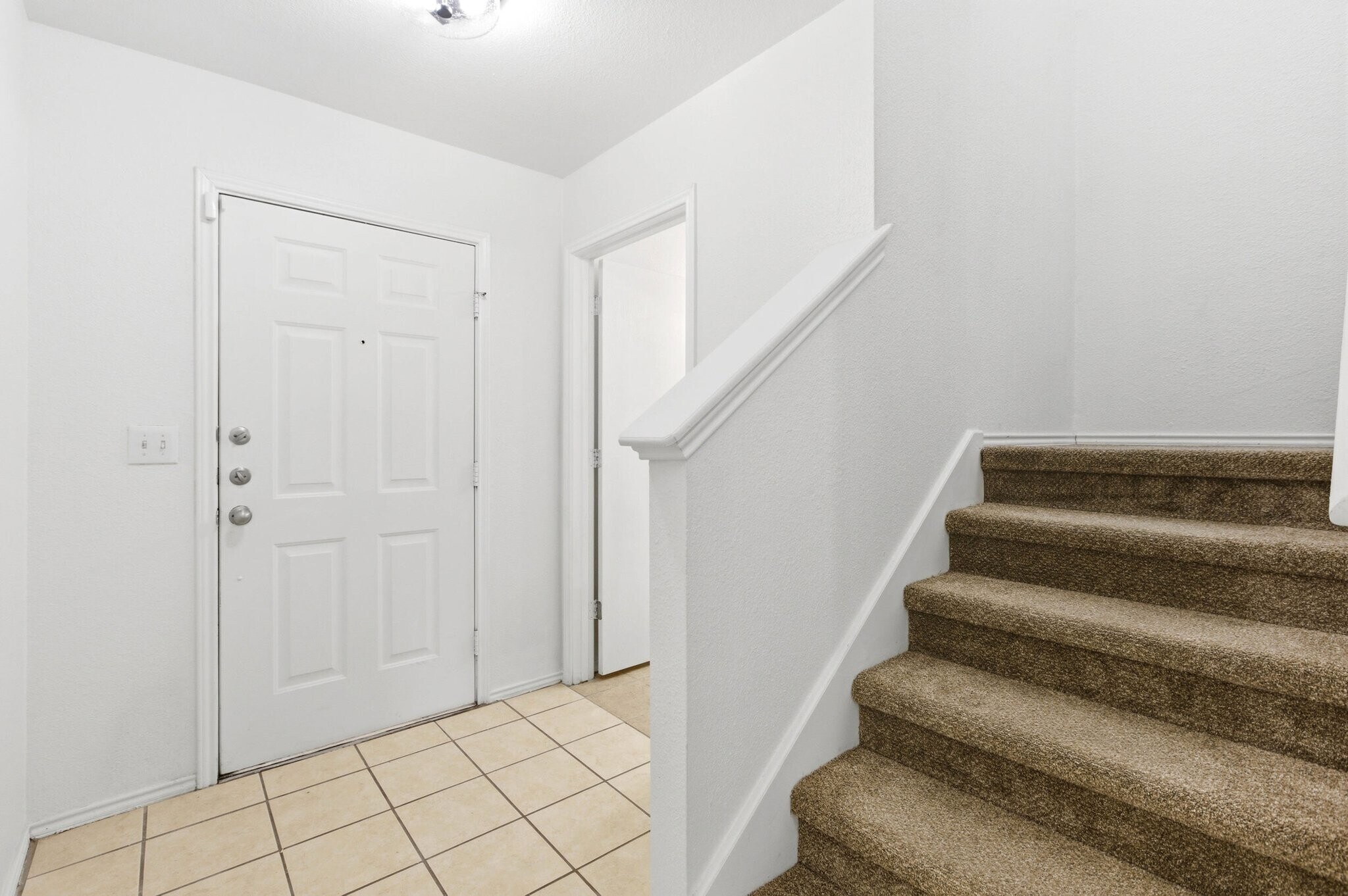 Building Photo - 6611 Walnut Valley Dr
