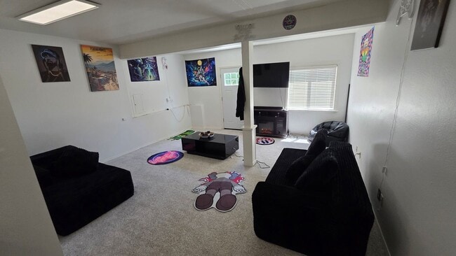 Building Photo - Heart of Puyallup Stunner; a Must See!