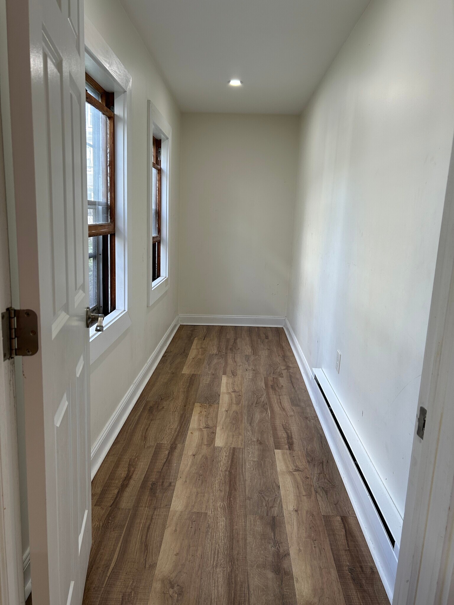 Sunroom - 46 Garfield Ave