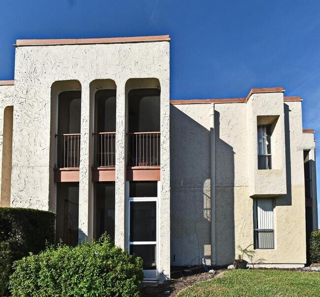 Building Photo - 536 Orange Dr