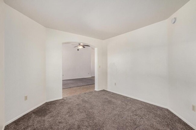 Building Photo - 13296 E Coyote Well Dr