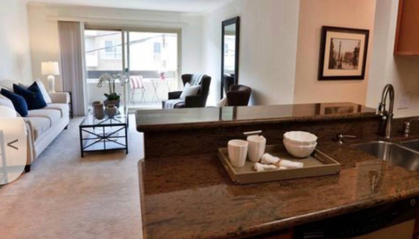 Building Photo - 66 Fairmount Ave