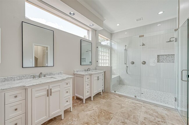 Building Photo - 18 Turtle Creek Manor