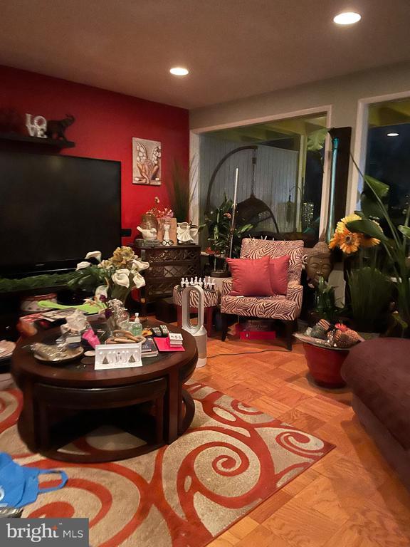 Building Photo - 7304 Donnell Dr