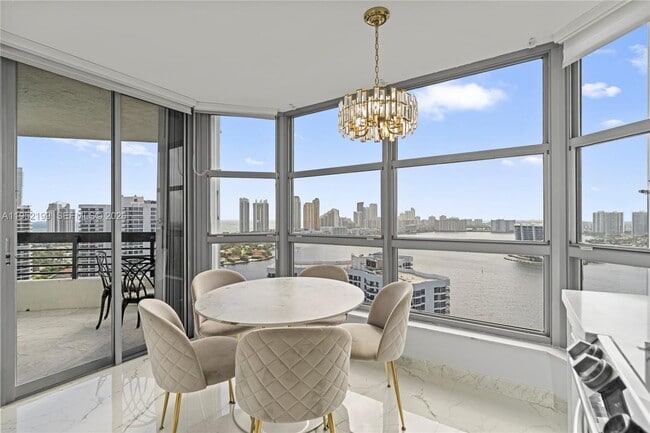 Building Photo - 3500 Mystic Pointe Dr