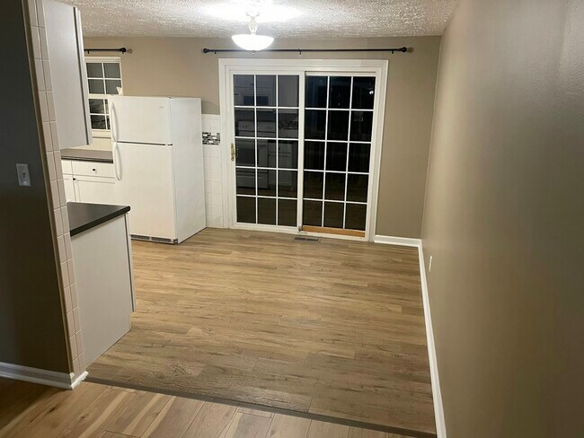 Building Photo - 6630 Cordova Dr