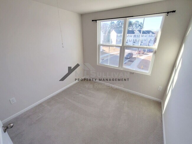 Building Photo - 4600 Black Drum Dr