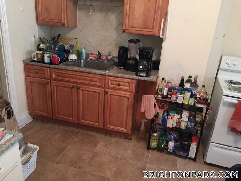 Building Photo - 1719 Commonwealth Ave