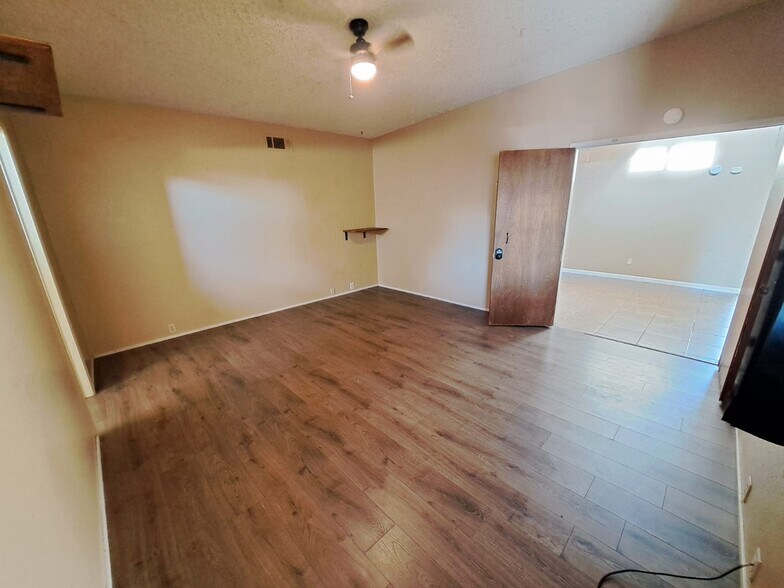 Building Photo - 1312 Toyon Plz