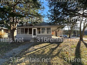 Building Photo - $950 - 3 bed 1 bath - Single Family Home