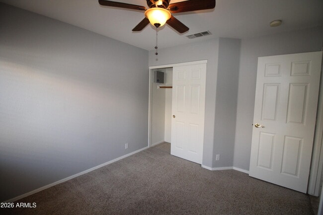 Building Photo - 1426 E Detroit St